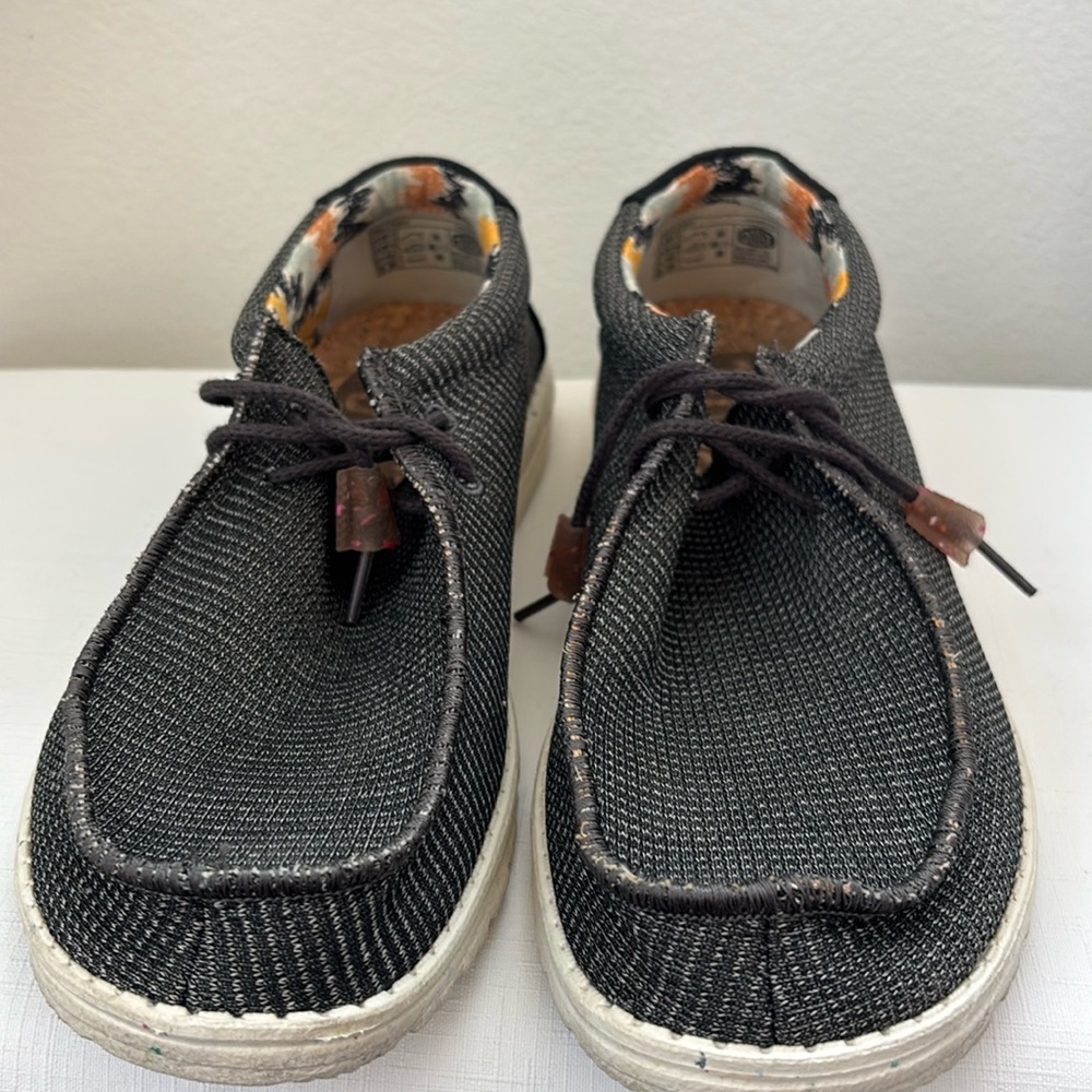Hey Dude shoes size 11 - Picture 2 of 8